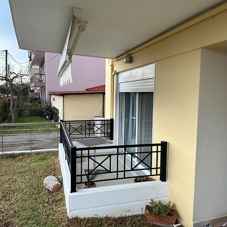 R Apartment 纳弗帕克托斯 外观 照片