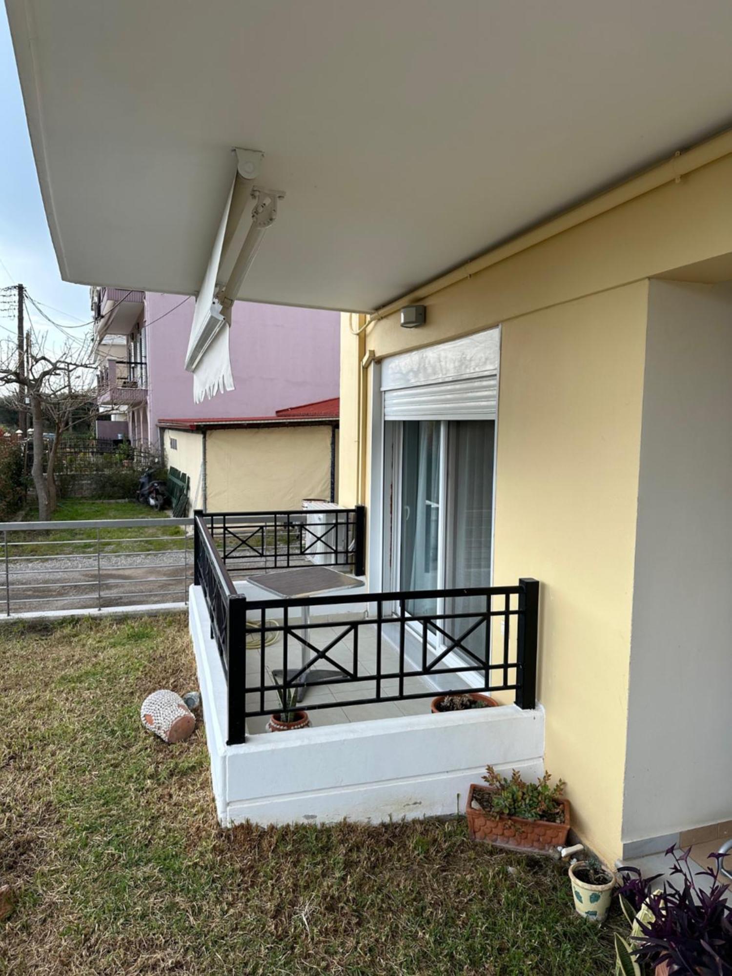 R Apartment 纳弗帕克托斯 外观 照片