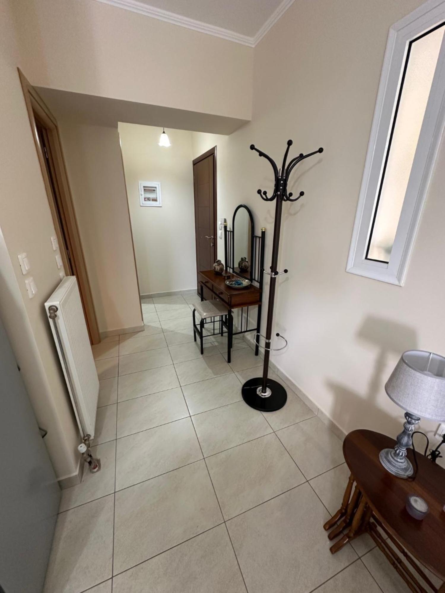 R Apartment 纳弗帕克托斯 外观 照片